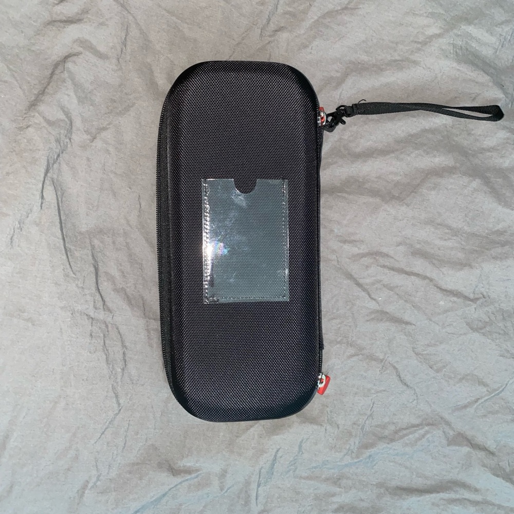 Carrying case - Picture 2 of 4